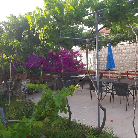 Old Town Rooms راب المظهر الخارجي الصورة